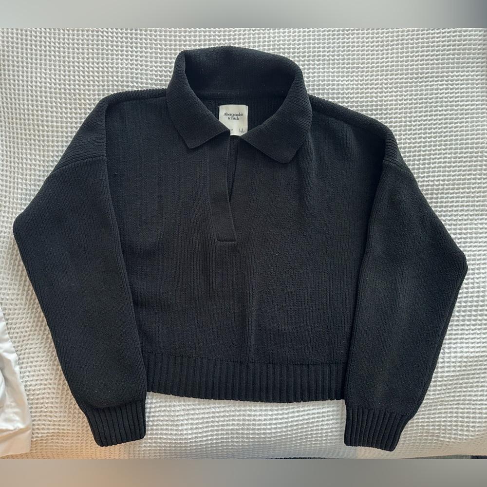Abercrombie notch neck black sweater, size small